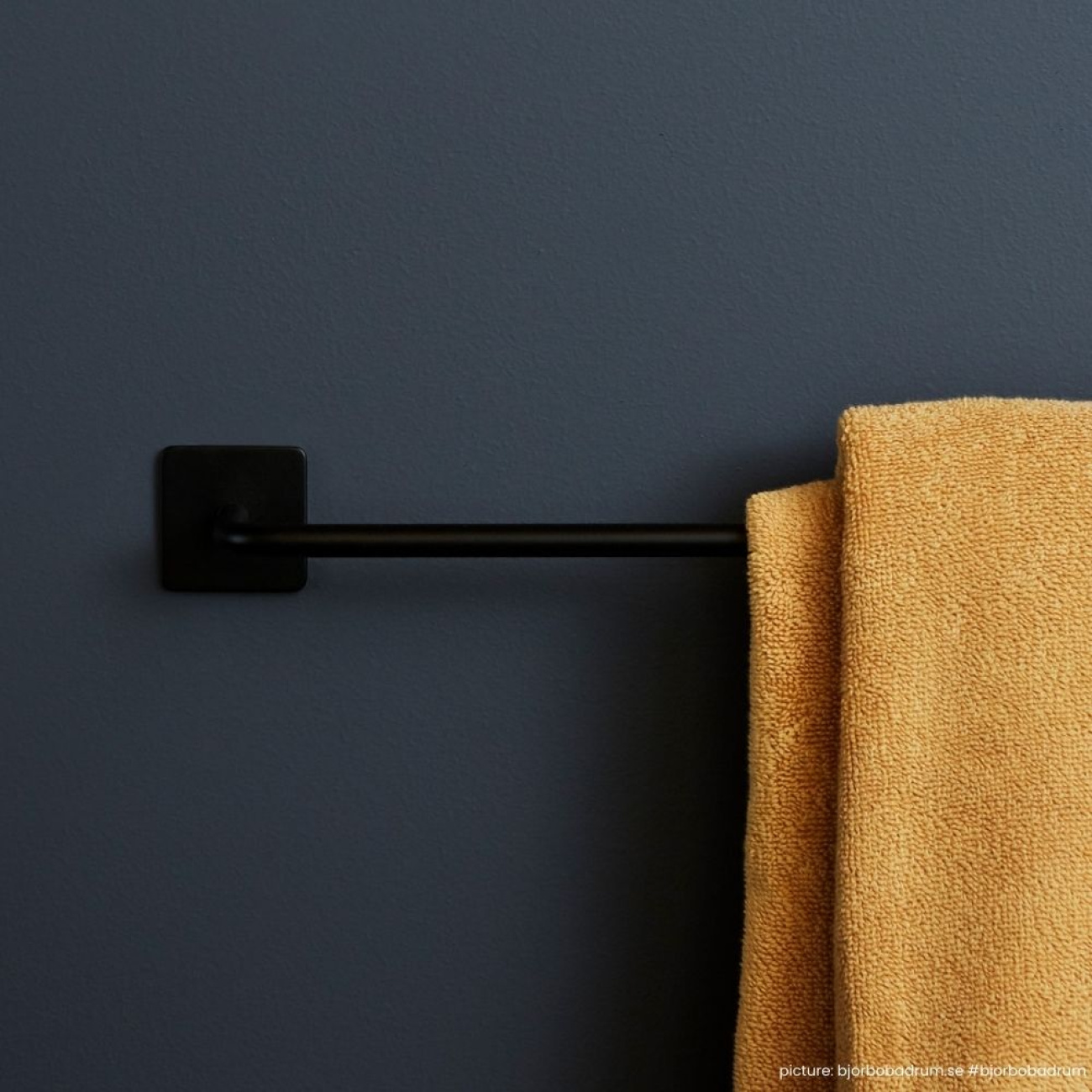 Montage des produits avec ruban adhésif 3M