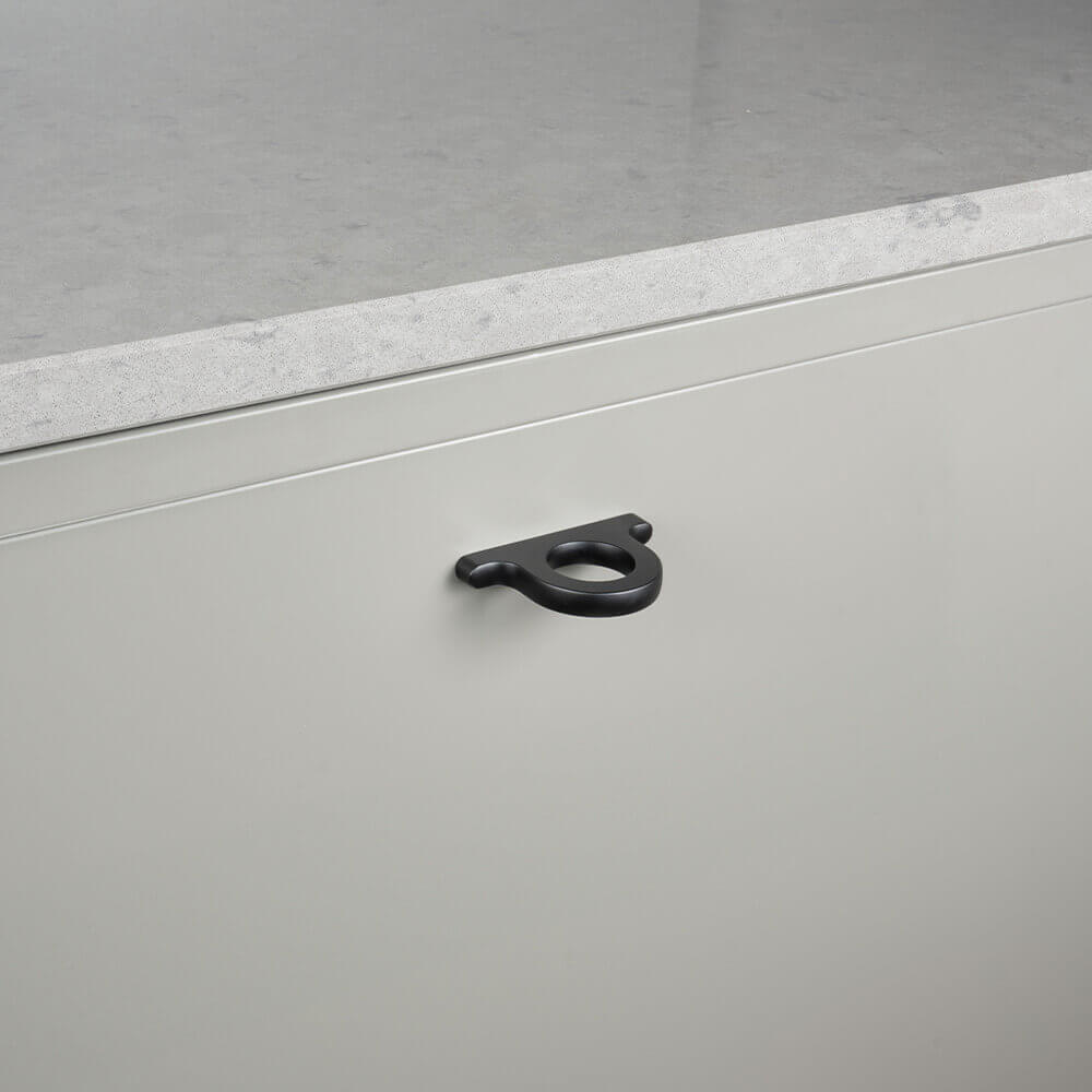 Poignée Omega - 32mm - Noir Mat