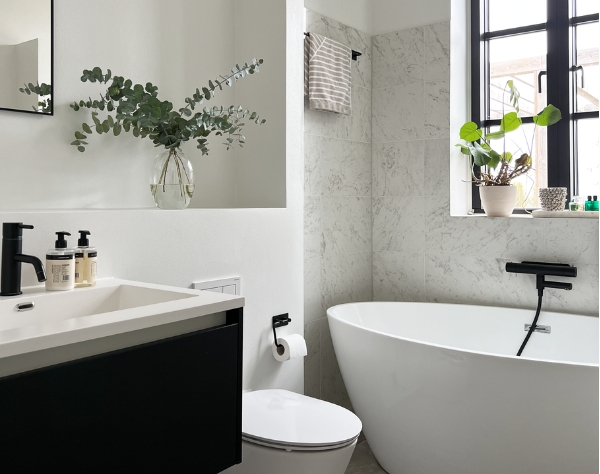 Placement des accessoires de salle de bains