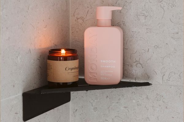 Étagère salle de bain