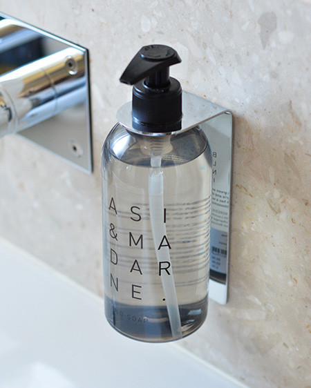 Placement des accessoires de salle de bain