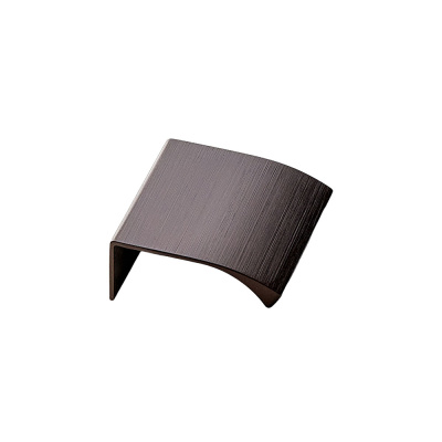 Poignée Profilée Edge Straight - 40mm - Bronze Antique dans le groupe Poignées / Couleur/Matériau / Antique chez Beslag Online (304161-11)