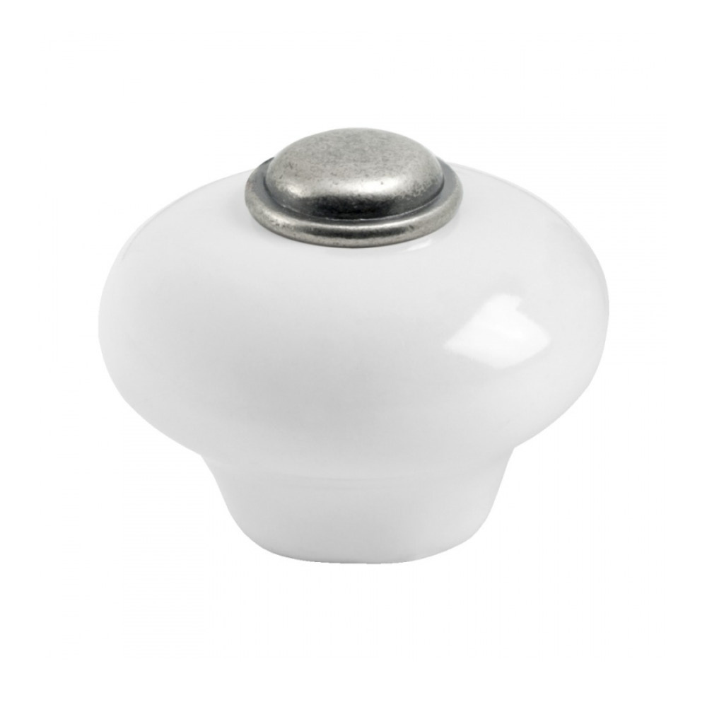 Le bouton 409 est un bouton élégant en porcelaine de Beslag Design.