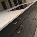 Poignée Brohult M - 128mm - Laiton Poli/Noir