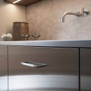 Poignée Helix Stripe - Fini Aspect Inoxydable